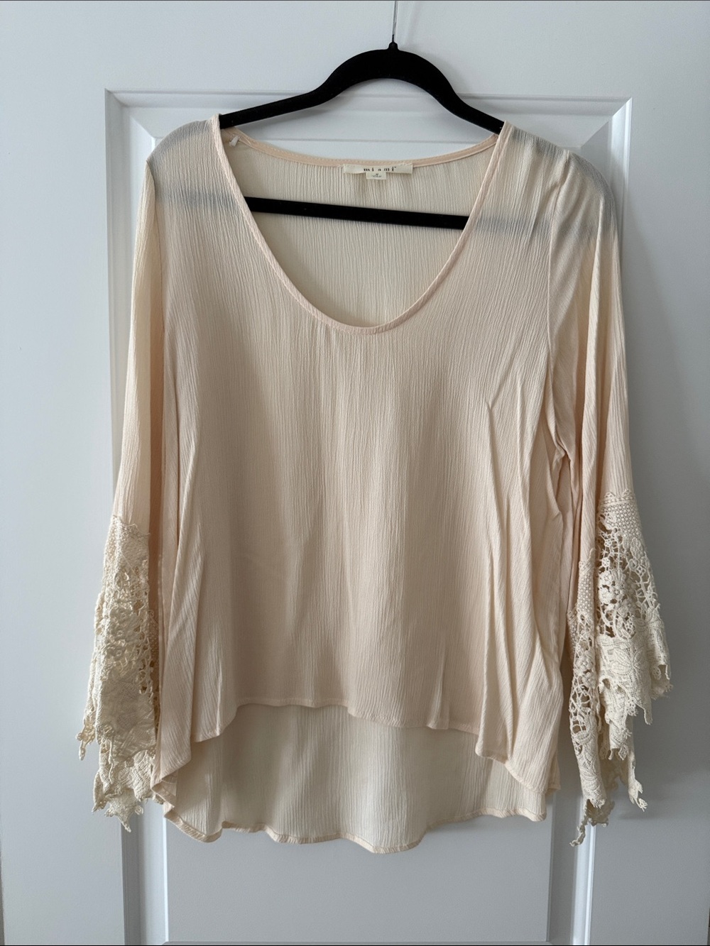 miami Cream Lace Bell-Sleeve Scoop Neck Tunic
